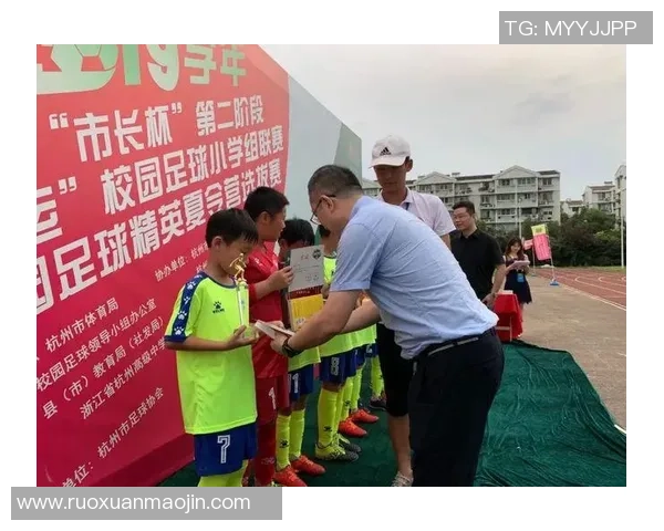 杭州足球队的拼搏之路在世锦赛上的精彩表现与感人故事